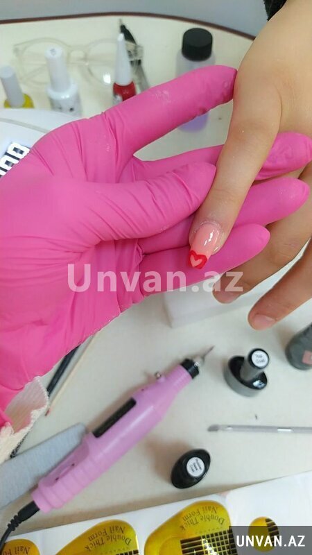 Dirnaq Ustası Axtarılır Dirnaq Ustası Axtarılır