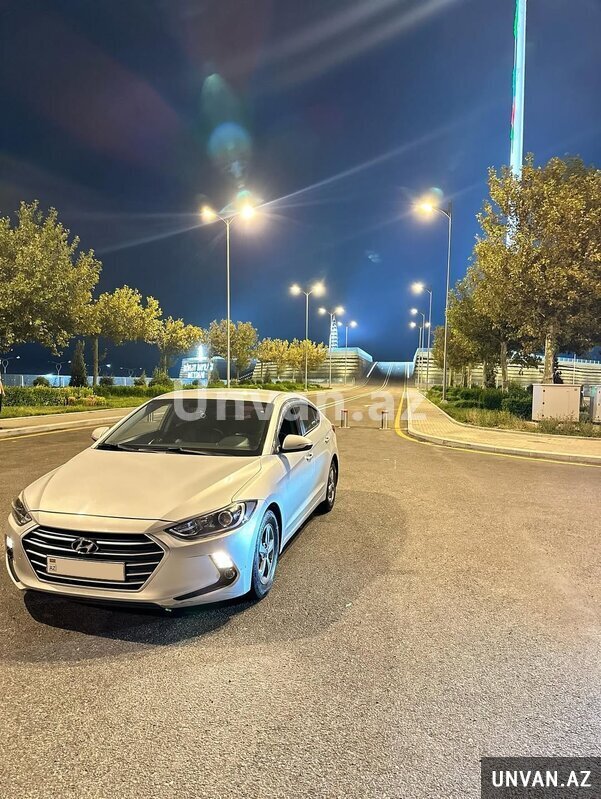 Hyundai Elantra 2017 gunluk kiraye Hyundai Elantra 2017 gunluk kiraye