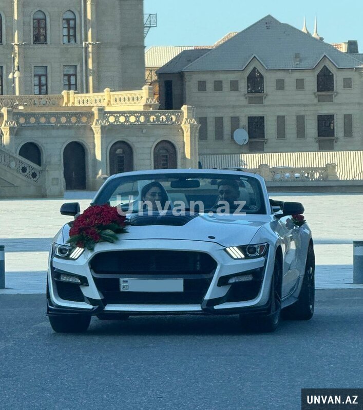 Mustang kiraye gelin masini Mustang kiraye gelin masini