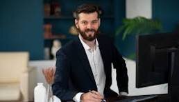 İdarə etmə sahesi üçün kadrlar tələb olunur İdarə etmə sahesi üçün kadrlar tələb olunur