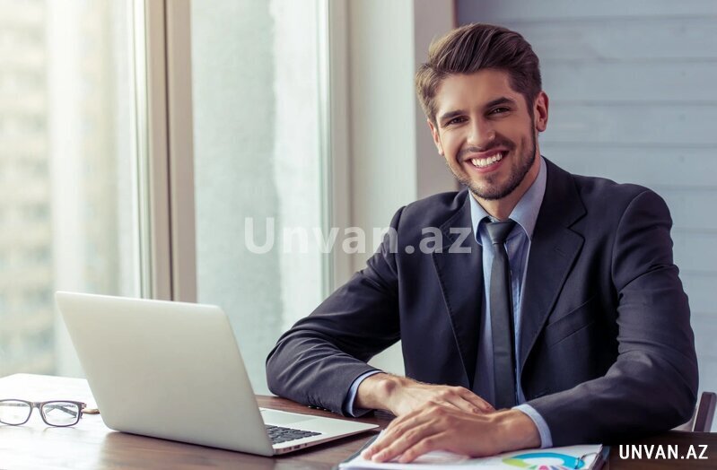 Ofis əməkdaşları Ofis əməkdaşları