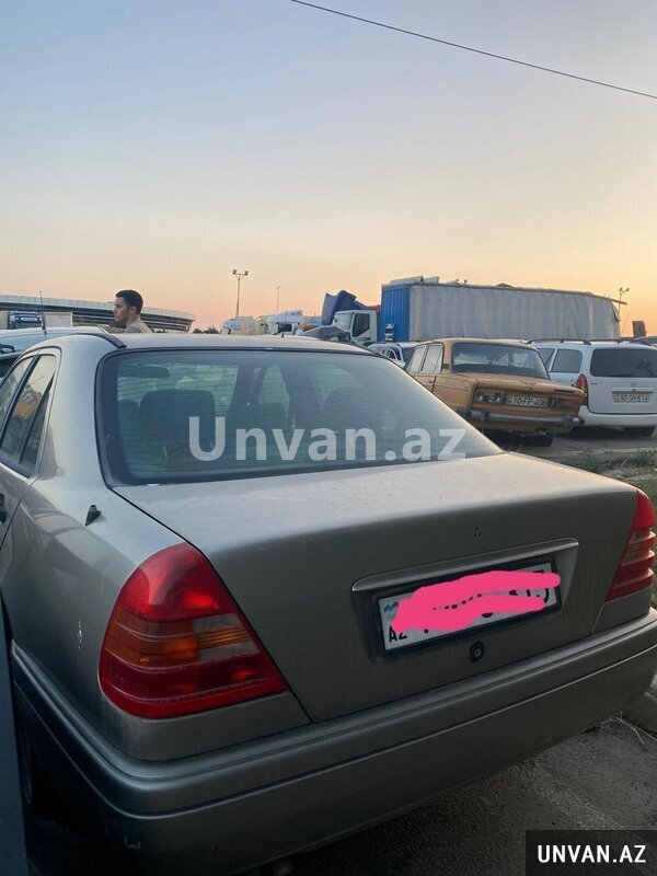 Mercedes C 220 1994 il, 150 motor Mercedes C 220 1994 il, 150 motor