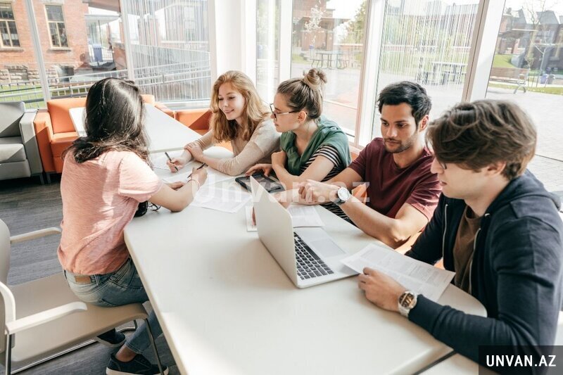 Böyüyən Komandamıza Enerjili və Məqsədyönlü Şəxslər Axtarılı Böyüyən Komandamıza Enerjili və Məqsədyönlü Şəxslər Axtarılı
