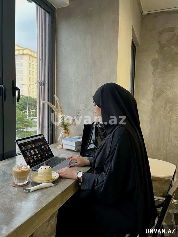 Xanım işçi tələb olunur Xanım işçi tələb olunur