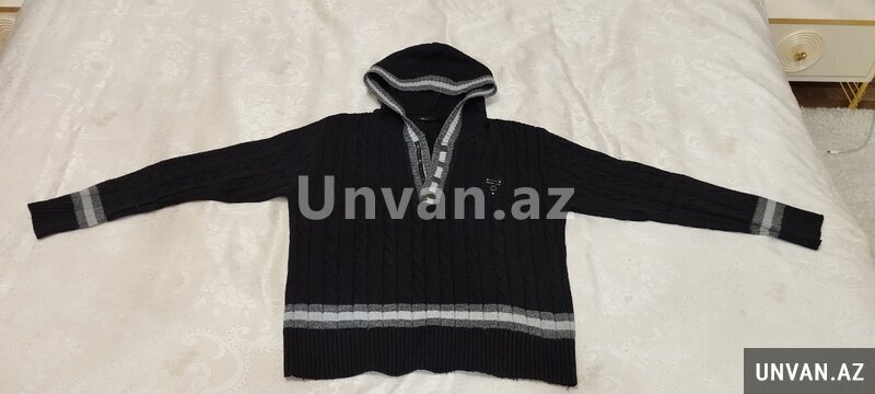 Sviter kapşonka Sviter kapşonka