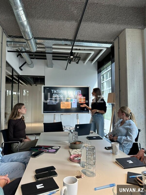 Menecer lazımdı Menecer lazımdı