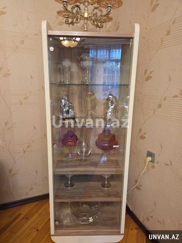 Şüşə vitrın şkaf (servant) satılır Şüşə vitrın şkaf (servant) satılır