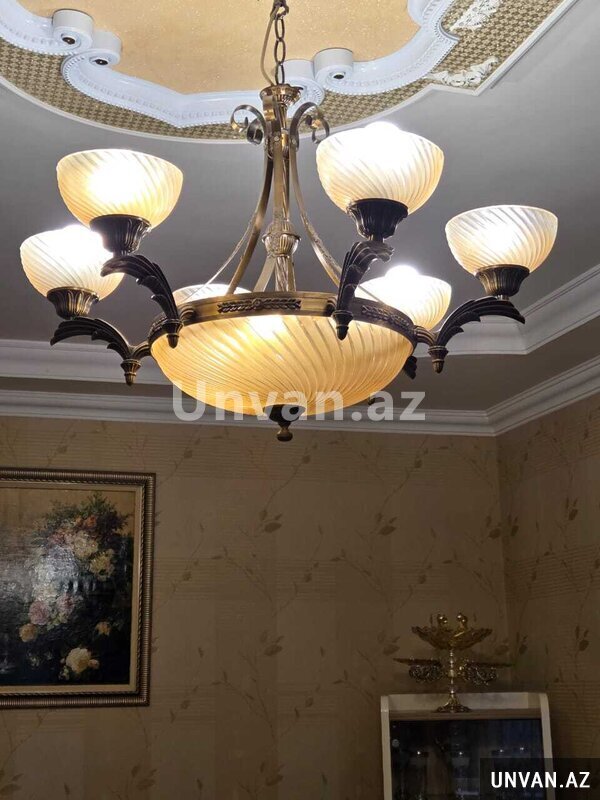 Çilçıraq satılır Çilçıraq satılır