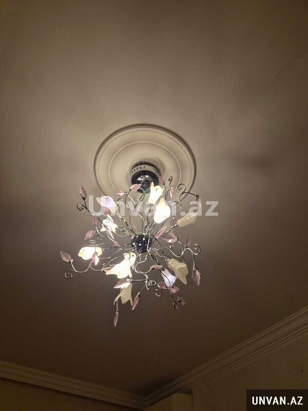 Çılçıraq satılır Çılçıraq satılır