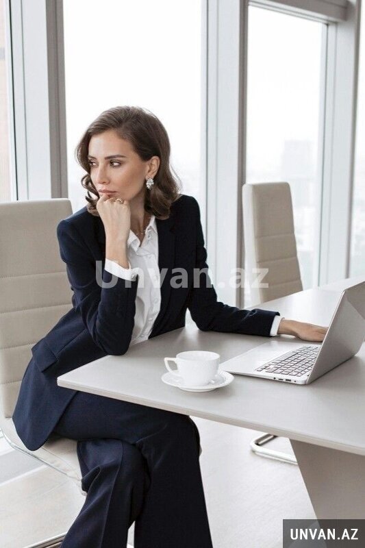 Ofis meneceri lazımdır Ofis meneceri lazımdır