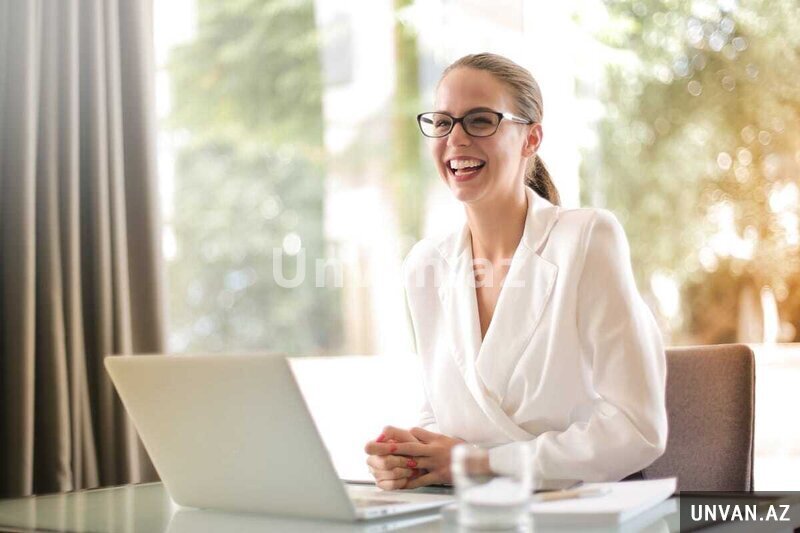 Gənclərə biznes əməkdaşlıq təklifi Gənclərə biznes əməkdaşlıq təklifi