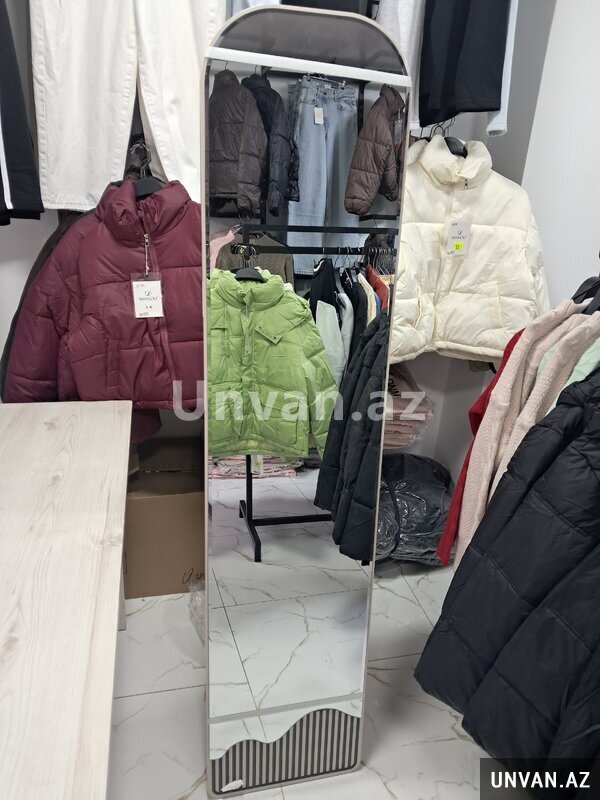 Ayaqüstü Güzgü satılır Ayaqüstü Güzgü satılır