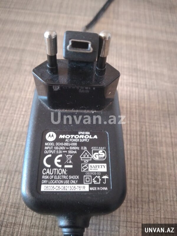 Motorola V3 orijinal adapteri Motorola V3 orijinal adapteri