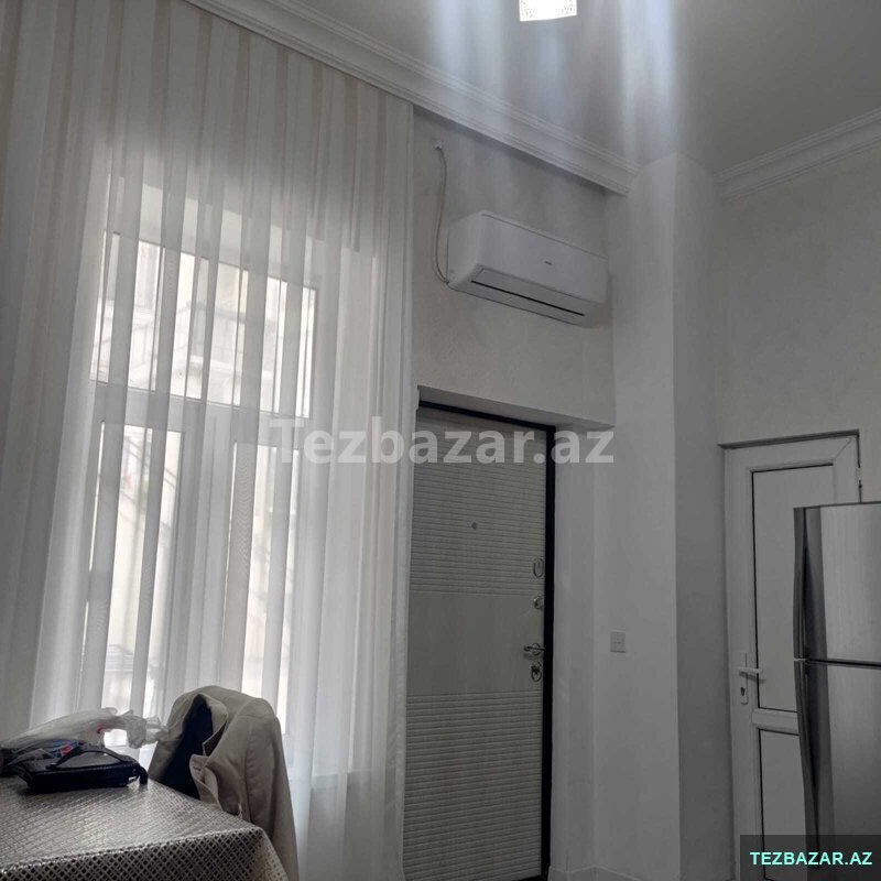 Mərkəzdə Həyət 2 evi Mərkəzdə Həyət 2 evi