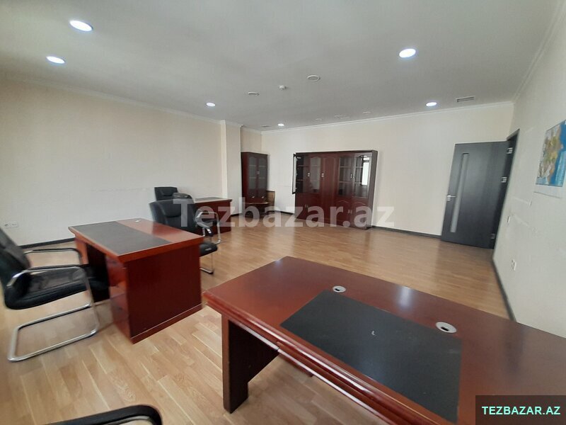 Əhməd Rəcəblidə 700 kv ofis Əhməd Rəcəblidə 700 kv ofis