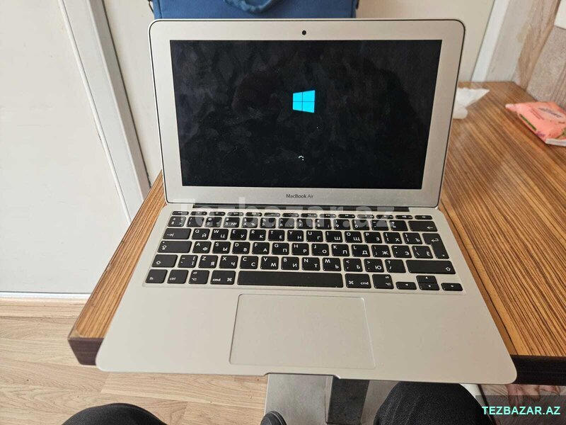 Apple Macbook Air(a1465) Apple Macbook Air(a1465)