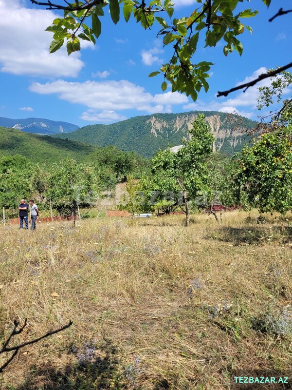 Satlır tikintiyə yararlı, gözəl mənzərəli torpaq sahəsi Satlır tikintiyə yararlı, gözəl mənzərəli torpaq sahəsi