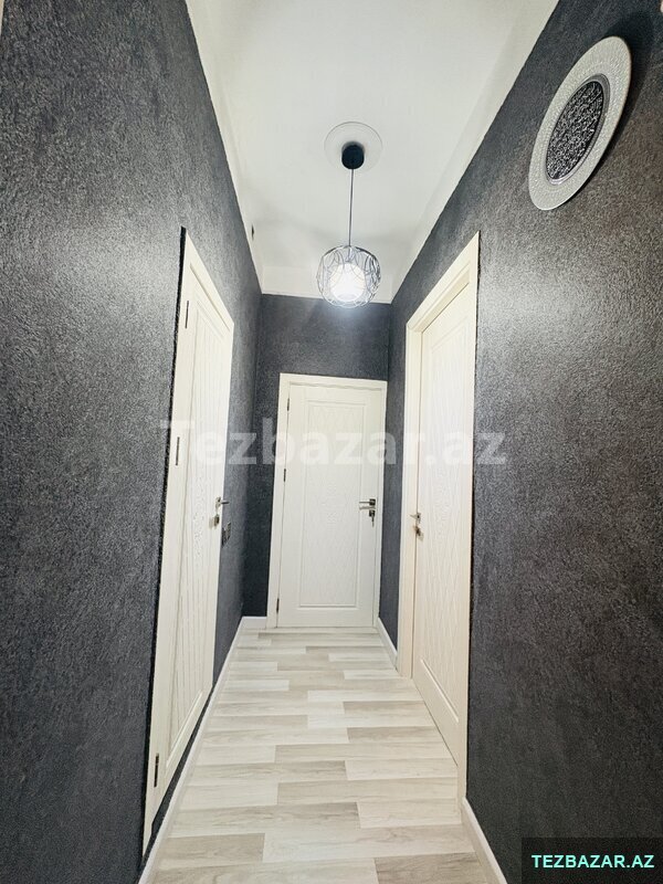 Qarayevde temirli stalinka 2 balkon,metro 5 deq Qarayevde temirli stalinka 2 balkon,metro 5 deq