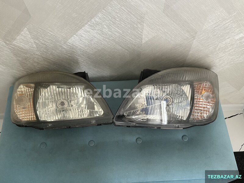 Kia rio orginal fara ici qara Kia rio orginal fara ici qara