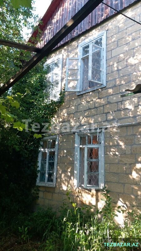 Şamaxıda həyət evi satılır Şamaxıda həyət evi satılır