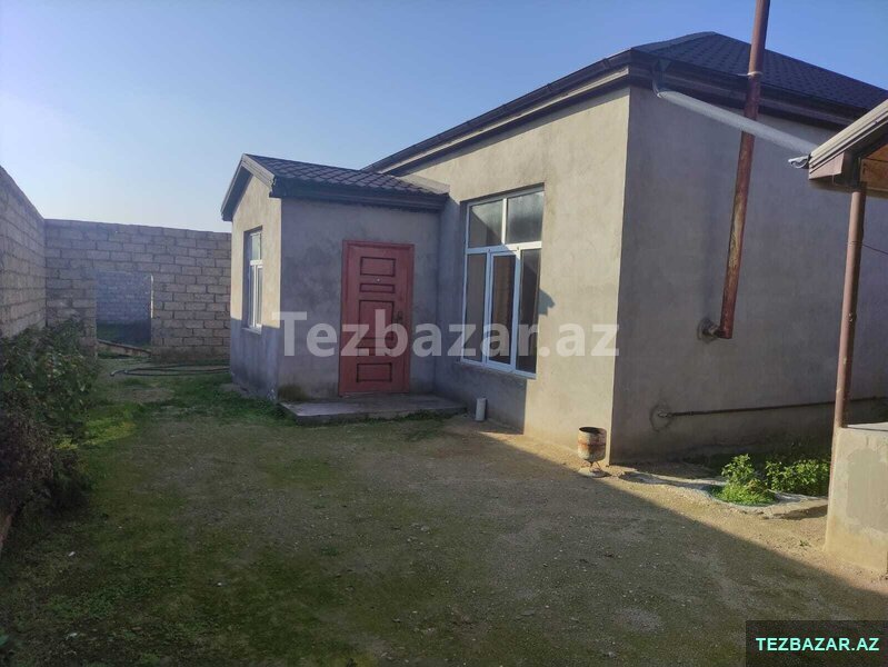 Binə qəsəbəsində 3 otaqlı ev satılır Binə qəsəbəsində 3 otaqlı ev satılır