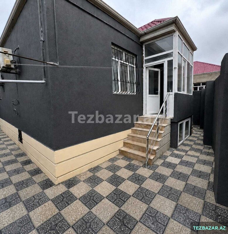 Zabrat Məhəmmədli yolunda həyət evi satılır Zabrat Məhəmmədli yolunda həyət evi satılır
