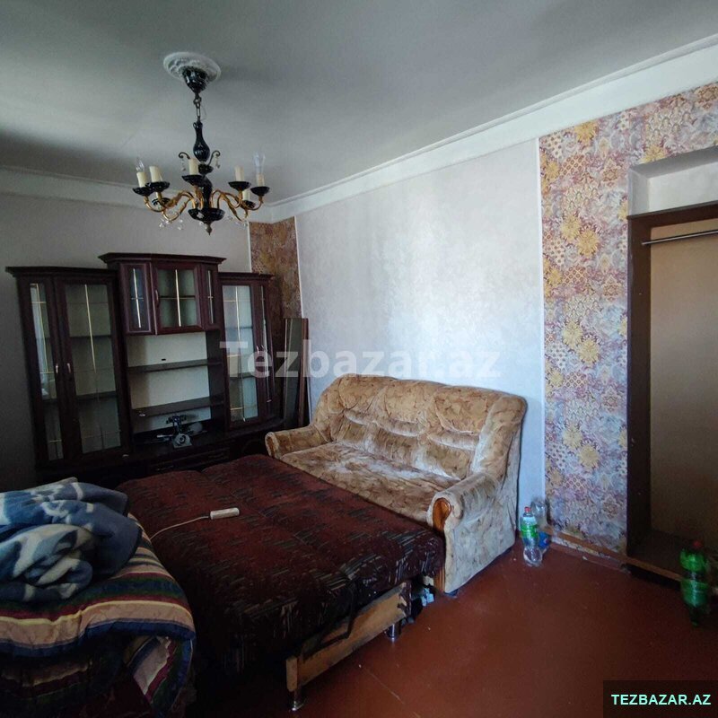 Yasamalda 3 otaqli heyet evi satilir Yasamalda 3 otaqli heyet evi satilir