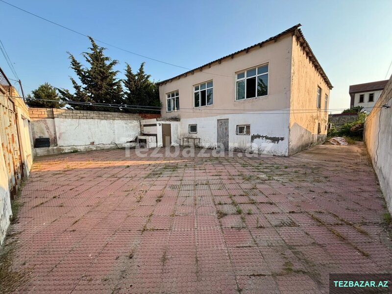 Saray qəsəbəsində 6 sot, 2 mərtəbəli həyət evi Saray qəsəbəsində 6 sot, 2 mərtəbəli həyət evi