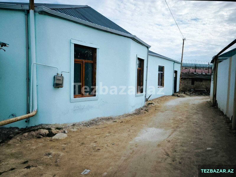 Binə qəsəbəsində 3 otaqlı ev satılır Binə qəsəbəsində 3 otaqlı ev satılır