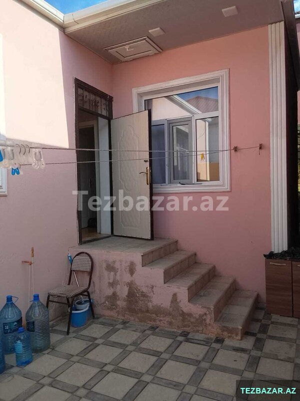 Binəqədi qəsəbəsində 2 otaqlı ev satılır Binəqədi qəsəbəsində 2 otaqlı ev satılır