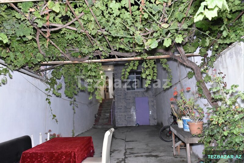 Həyət evi satılır Həyət evi satılır