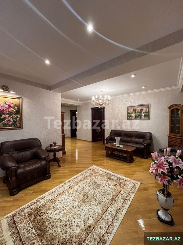zzabitler parkinin yaninda 4 otaq menzzil satilir zzabitler parkinin yaninda 4 otaq menzzil satilir