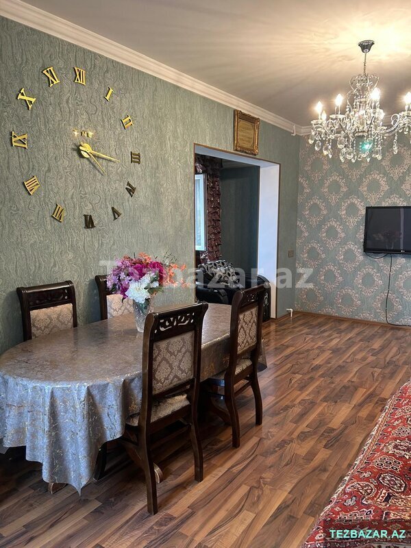 Satılır 2 otaqlı köhnə tikili 65 m², 9 mkrn Satılır 2 otaqlı köhnə tikili 65 m², 9 mkrn