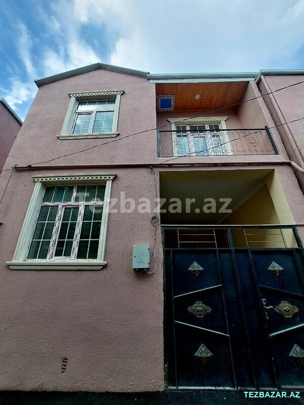 Satışda 4 otaqlı h/evi var Satışda 4 otaqlı h/evi var