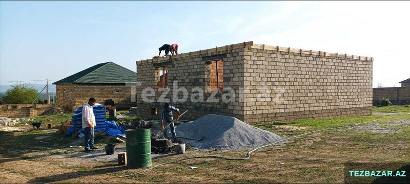 Satılır 5 otaqlı həyət evi/bağ evi 312 m², Oğuz Satılır 5 otaqlı həyət evi/bağ evi 312 m², Oğuz