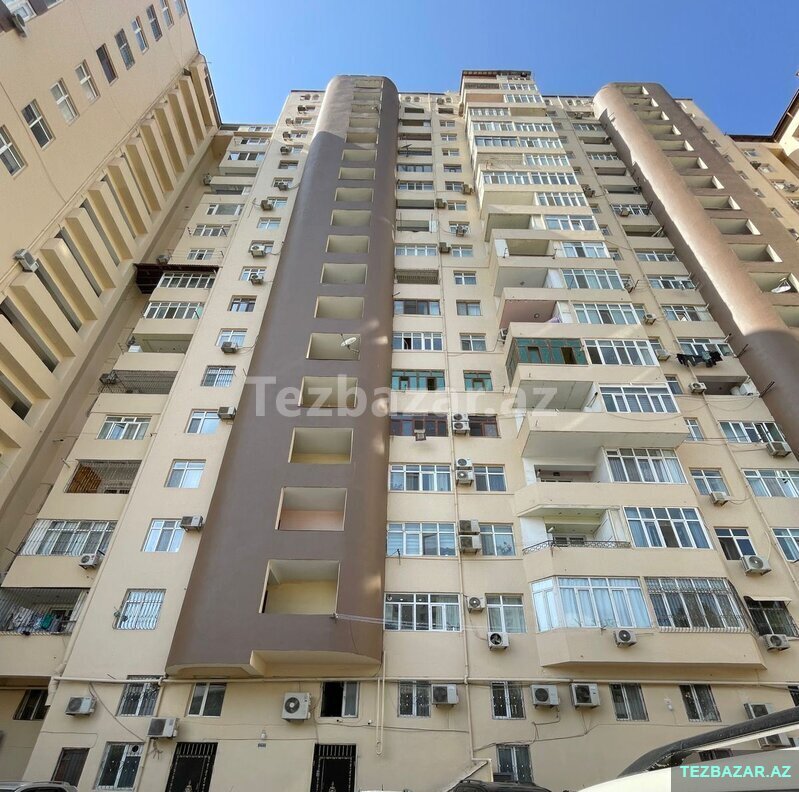 Satılır 4 otaqlı yeni tikili 130 m², İnşaatçılar m Satılır 4 otaqlı yeni tikili 130 m², İnşaatçılar m