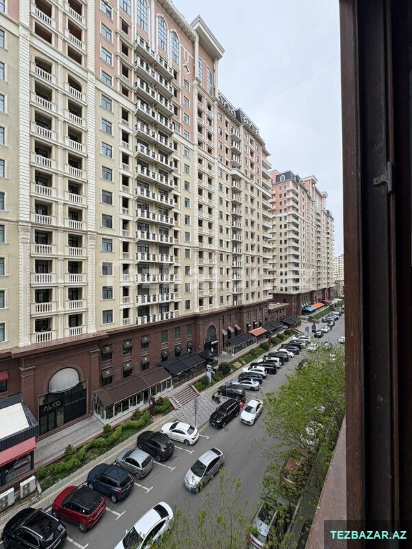 Emlərdə ipotekaya yararlı 4 otaqlı köhnə tikili Emlərdə ipotekaya yararlı 4 otaqlı köhnə tikili