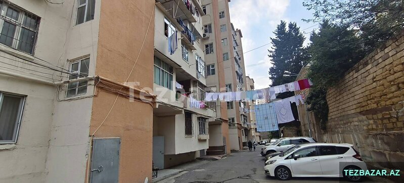 9-cu mik. 157 nomreli mektebin yaninda 3 otaq kiev layiheli 9-cu mik. 157 nomreli mektebin yaninda 3 otaq kiev layiheli