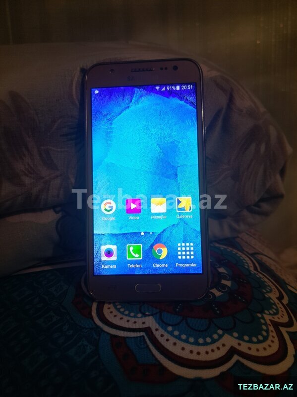 Samsung galaxy j5 2015 gold Samsung galaxy j5 2015 gold